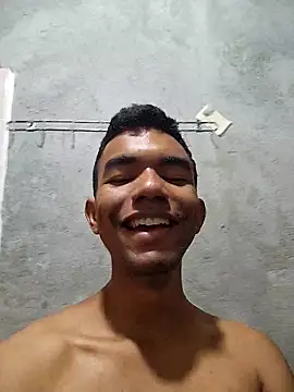 Snapshot of Reynold2608 chatting on 05.02.26 Reynold2608 online show from 05.02.26