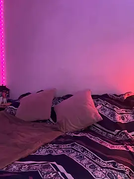 Snapshot of Nina-Chick777 chatting on 02.10.25 Nina-Chick777 online show from 02.10.25