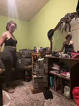 Snapshot of Nina-Chick777 chatting on 02.26.25 Nina-Chick777 online show from 02.26.25