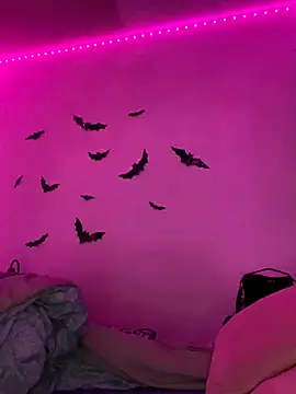 Snapshot of Nina-Chick777 chatting on 11.26.25 Nina-Chick777 online show from 11.26.25