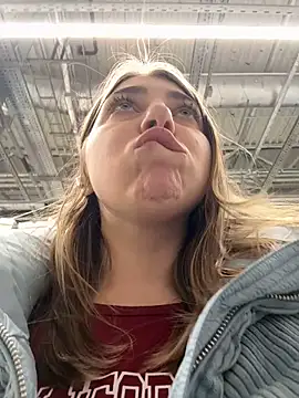 Snapshot of Sunny___Bunny chatting on 12.14.24 Sunny Bunny online show from 12.14.24