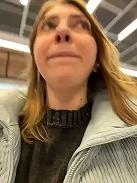 Snapshot of Sunny___Bunny chatting on 12.23.24 Sunny Bunny online show from 12.23.24