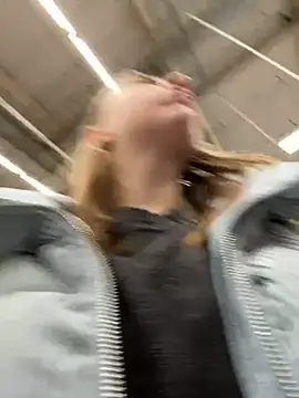 Snapshot of Sunny___Bunny chatting on 12.23.24 Sunny Bunny online show from 12.23.24