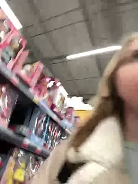 Snapshot of Sunny___Bunny chatting on 12.25.24 Sunny Bunny online show from 12.25.24