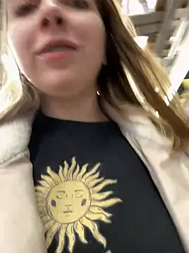 Snapshot of Sunny___Bunny chatting on 12.28.24 Sunny Bunny online show from 12.28.24