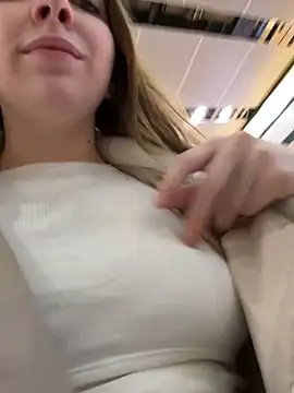 Snapshot of Sunny___Bunny chatting on 01.03.25 Sunny Bunny online show from 01.03.25