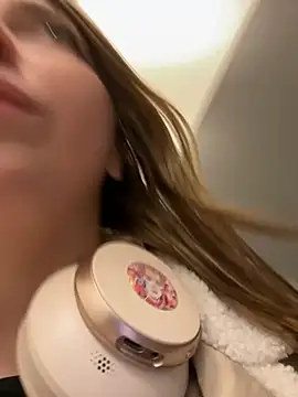 Snapshot of Sunny___Bunny chatting on 01.11.25 Sunny Bunny online show from 01.11.25