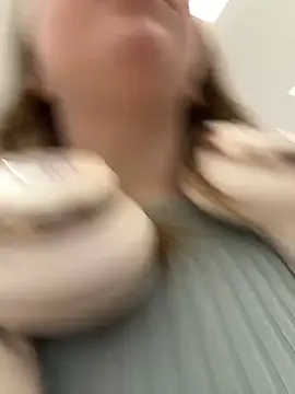 Snapshot of Sunny___Bunny chatting on 01.19.25 Sunny Bunny online show from 01.19.25