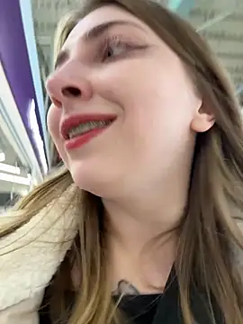 Snapshot of Sunny___Bunny chatting on 02.04.25 Sunny Bunny online show from 02.04.25