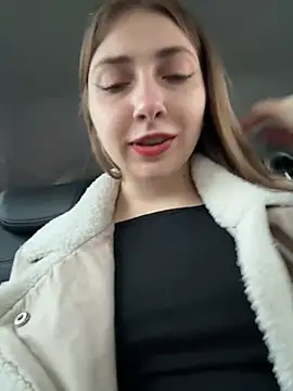 Snapshot of Sunny___Bunny chatting on 02.11.25 Sunny Bunny online show from 02.11.25