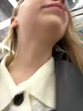 Snapshot of Sunny___Bunny chatting on 03.04.25 Sunny Bunny online show from 03.04.25