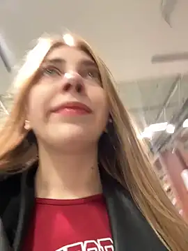 Snapshot of Sunny___Bunny chatting on 11.05.25 Sunny Bunny online show from 11.05.25