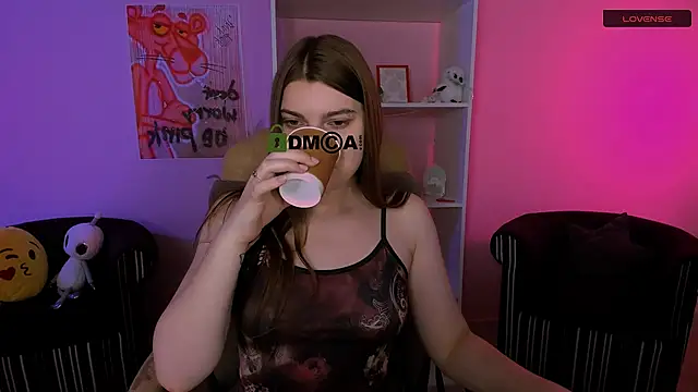 Snapshot of pure_radiance1 chatting on 09.18.25 pure radiance1 online show from 09.18.25