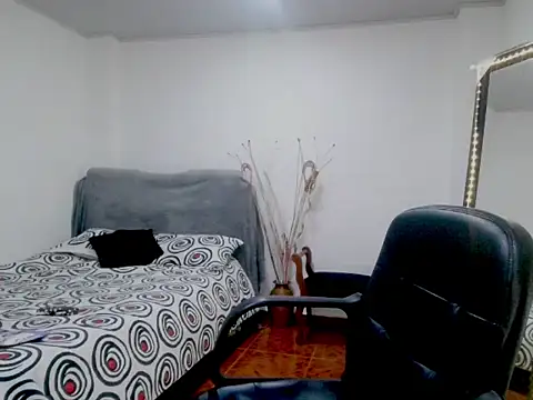 Hanna-33 online show from 09.14.25