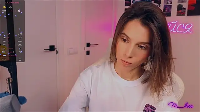  ni kiss online show from 09.23.25