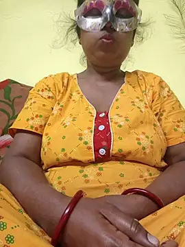 Snapshot of tinabhabhi chatting on 02.23.26 tinabhabhi online show from 02.23.26