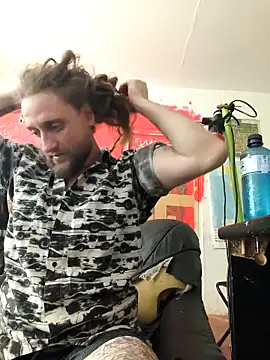 Ozomitro online show from 10.03.25