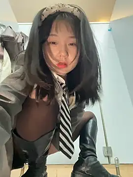 Snapshot of Xixi-Gala chatting on 03.18.25 Xixi-Gala online show from 03.18.25