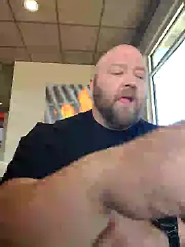 Strong Bear89 online show from 12.18.24