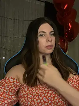 Snapshot of CurlyLara chatting on 02.18.25 CurlyLara online show from 02.18.25