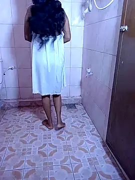 Anushka23 online show from 02.14.25