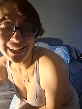 Snapshot of MsPink_Flamingtoes544 chatting on 10.22.25 MsPink Flamingtoes544 online show from 10.22.25