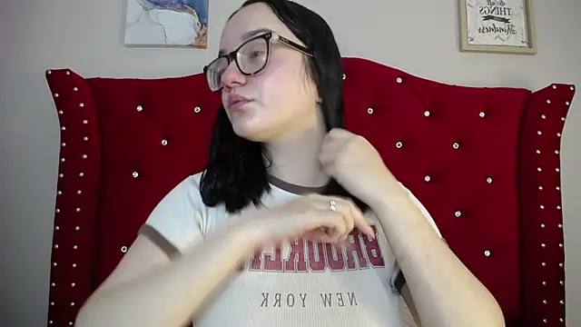 charlotte1-ls online show from 02.16.25