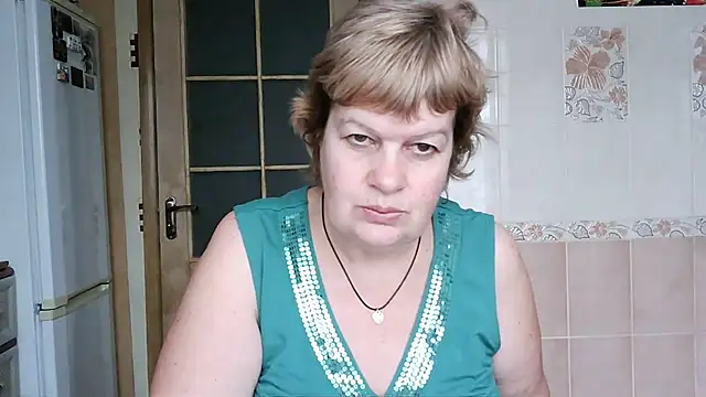 Snapshot of Ettie_Tonia chatting on 01.31.25 Ettie Tonia online show from 01.31.25