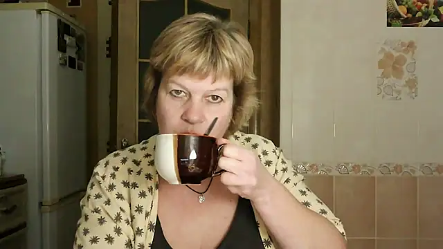 Snapshot of Ettie_Tonia chatting on 02.14.25 Ettie Tonia online show from 02.14.25