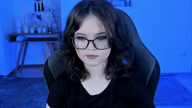 Elainebeness online show from 12.29.24