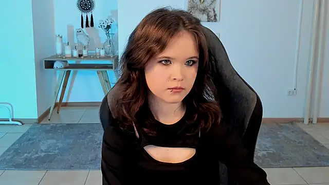 Elainebeness online show from 01.31.25