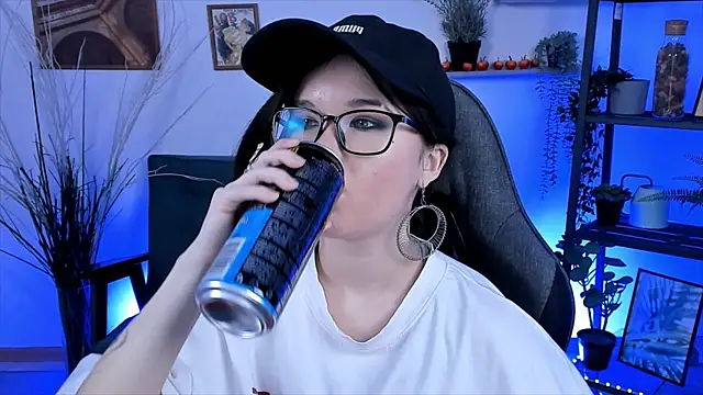 Elainebeness online show from 03.06.25