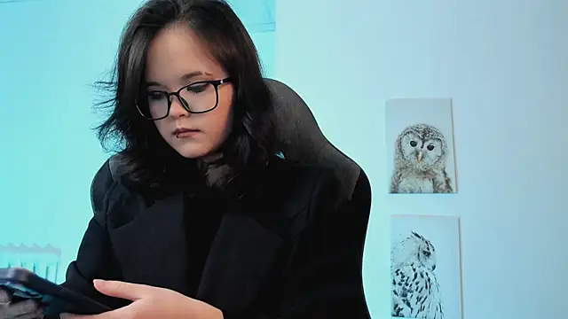 Elainebeness online show from 03.13.25