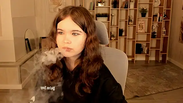 Elainebeness online show from 09.17.25