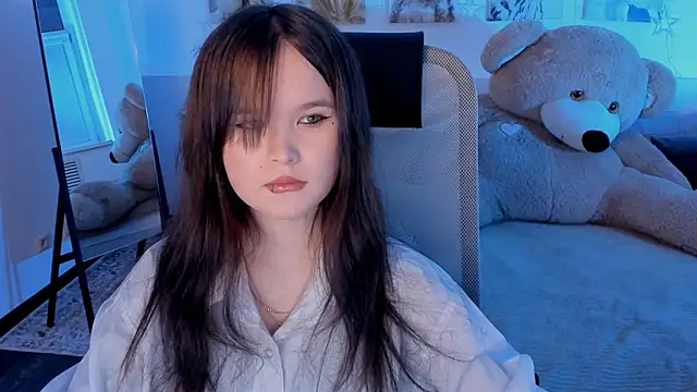 Snapshot of Elainebeness chatting on 03.22.26 Elainebeness online show from 03.22.26