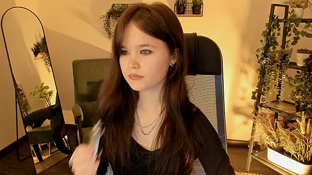 Snapshot of Elainebeness chatting on 04.01.26 Elainebeness online show from 04.01.26