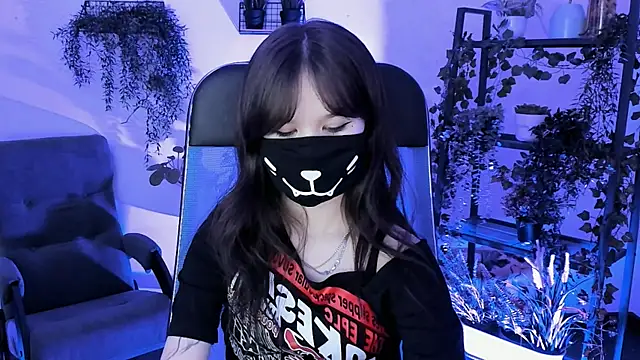 Snapshot of Elainebeness chatting on 04.02.26 Elainebeness online show from 04.02.26