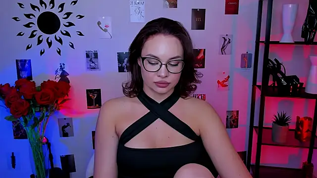 Snapshot of JaneWyatt chatting on 03.04.25 JaneWyatt online show from 03.04.25