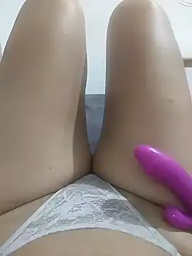 Snapshot of yasmin6 chatting on 01.04.25 yasmin6 online show from 01.04.25