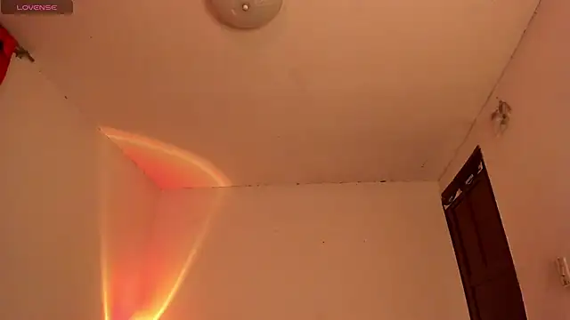 Miss oliviaa online show from 10.04.25