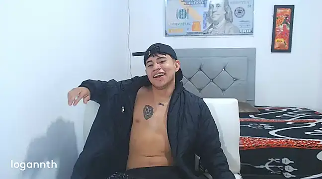 Snapshot of logannth chatting on 01.05.25 logannth online show from 01.05.25