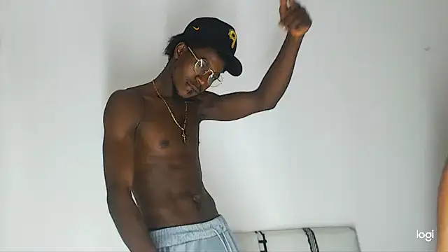 Snapshot of logannth chatting on 01.31.25 logannth online show from 01.31.25