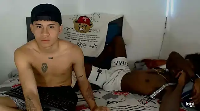 Snapshot of logannth chatting on 02.11.25 logannth online show from 02.11.25