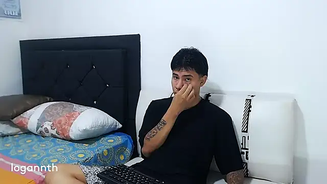 Snapshot of logannth chatting on 02.17.25 logannth online show from 02.17.25