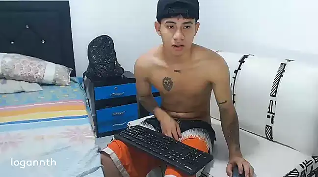 Snapshot of logannth chatting on 02.27.25 logannth online show from 02.27.25