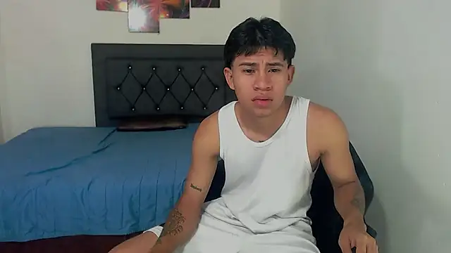 Snapshot of logannth chatting on 10.20.25 logannth online show from 10.20.25