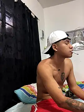 Snapshot of logannth chatting on 11.14.25 logannth online show from 11.14.25