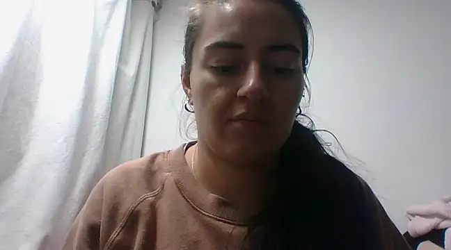 Snapshot of _karlie_kloss_ chatting on 12.02.24 karlie kloss online show from 12.02.24