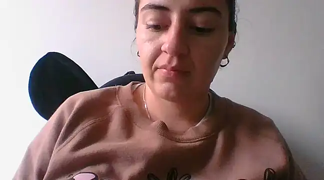 Snapshot of _karlie_kloss_ chatting on 12.03.24 karlie kloss online show from 12.03.24