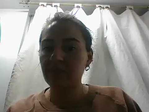 Snapshot of _karlie_kloss_ chatting on 12.30.24 karlie kloss online show from 12.30.24